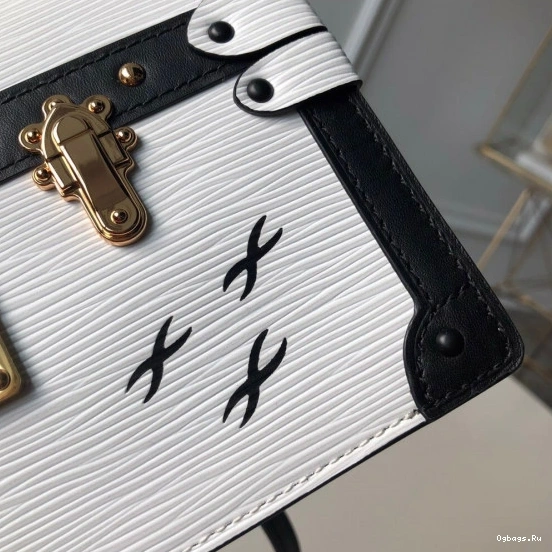 TRUNK Vuitton CHANELUTCH Louis 0425